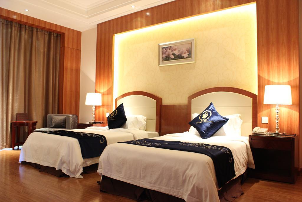 Golden Peacock Resort Hotel Beira Chambre photo