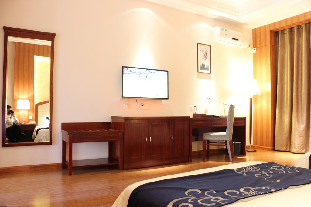 Golden Peacock Resort Hotel Beira Chambre photo