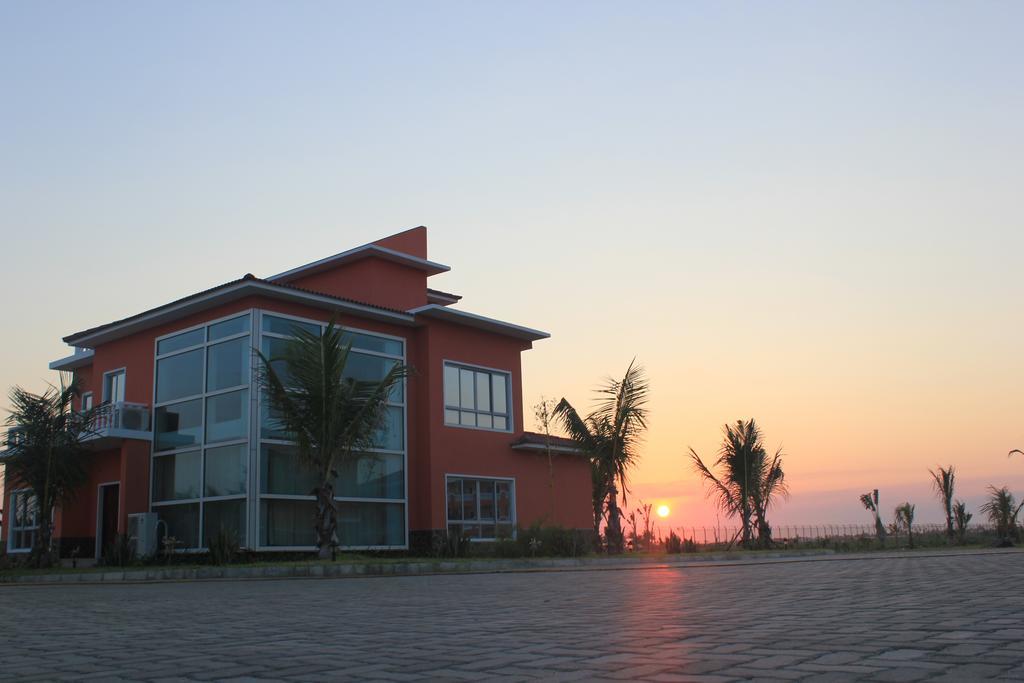 Golden Peacock Resort Hotel Beira Chambre photo