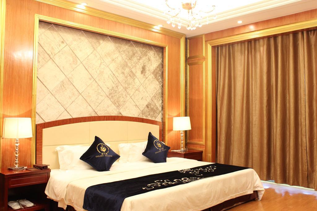 Golden Peacock Resort Hotel Beira Chambre photo