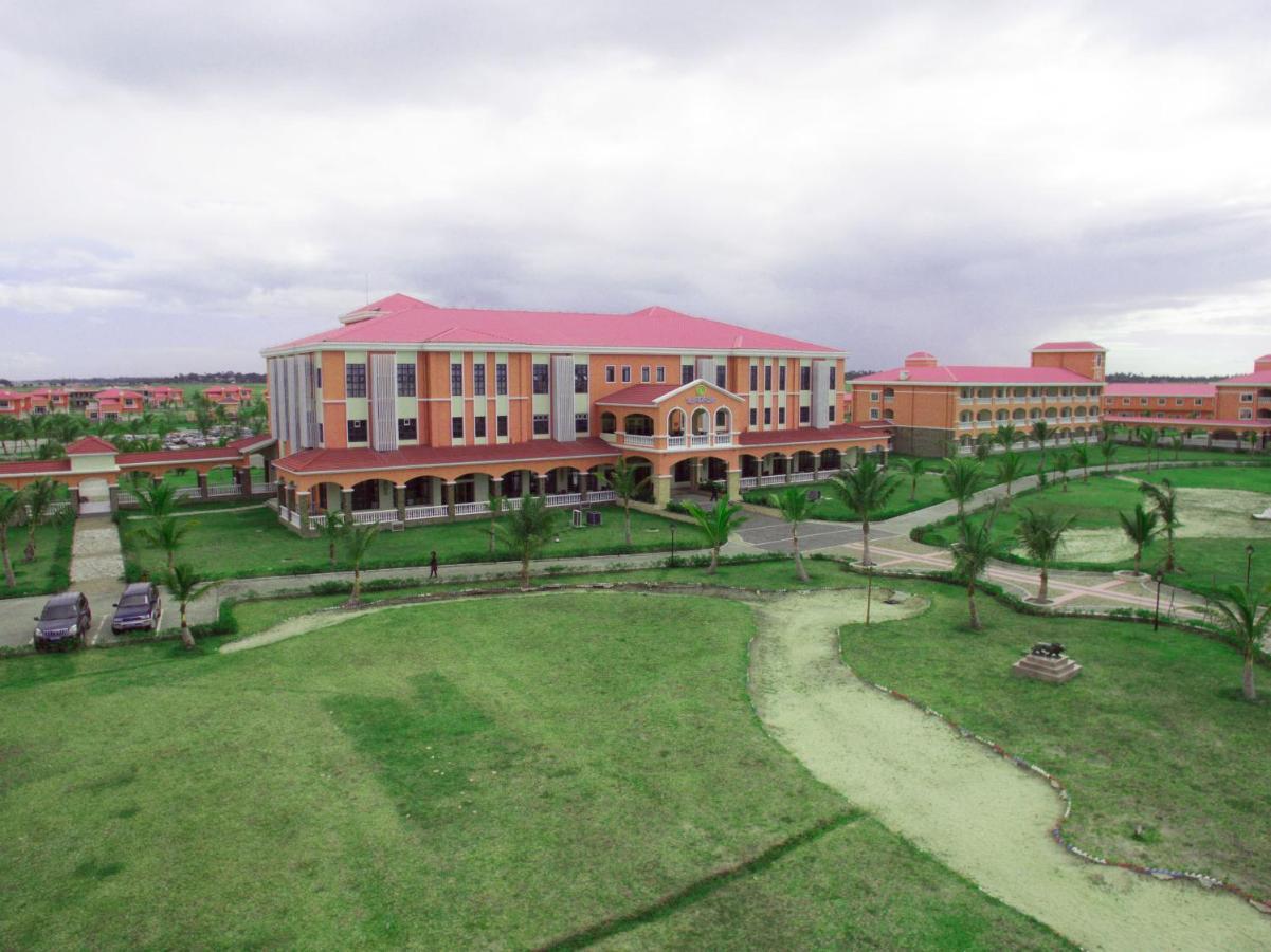 Golden Peacock Resort Hotel Beira Extérieur photo