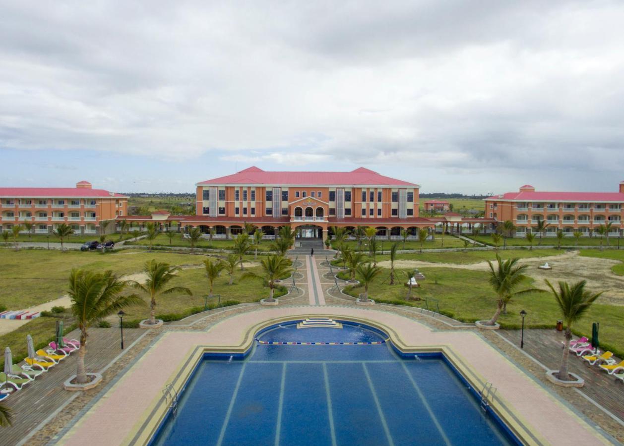 Golden Peacock Resort Hotel Beira Extérieur photo